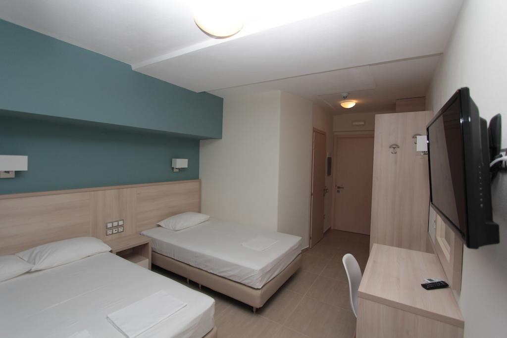 Alarzo Rooms Paralia Katerinis Exterior photo